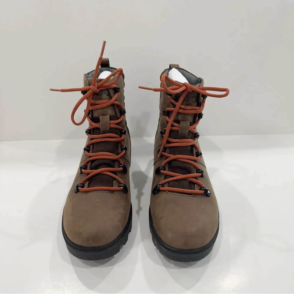 Bogs Women's Holly Lace Leather Waterproof Boots